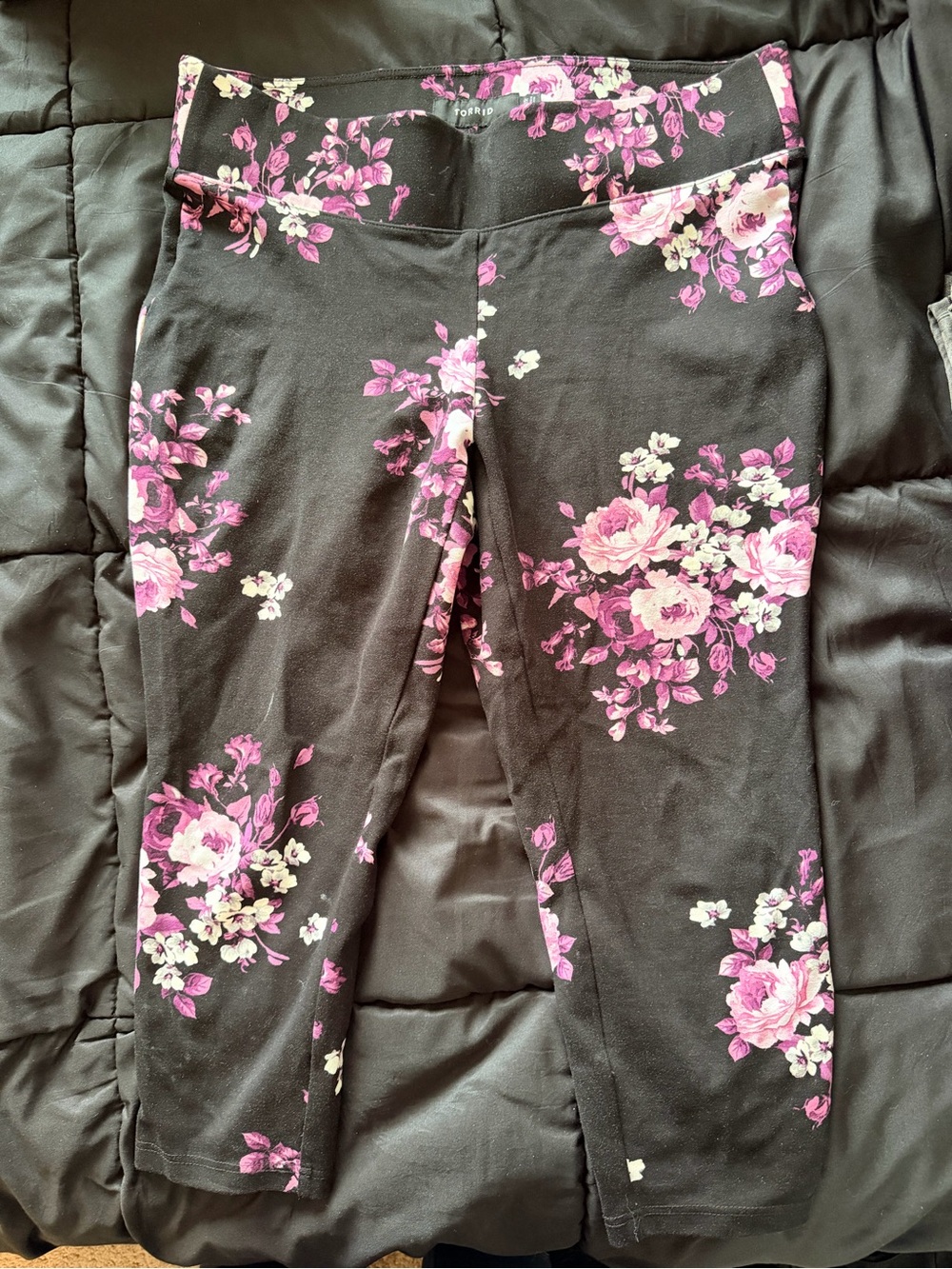 Torrid Floral pixie pants